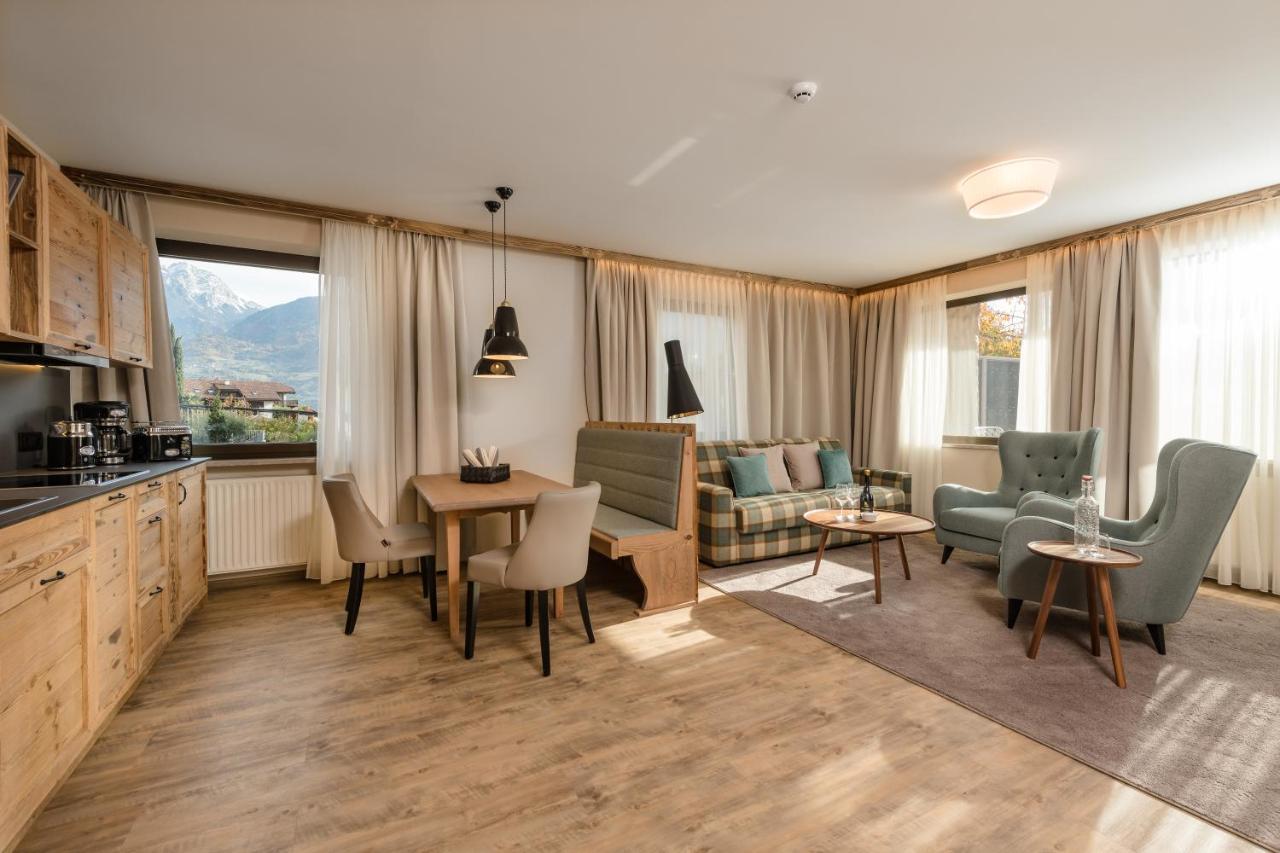 Mondi Hotel Tscherms Eksteriør bilde